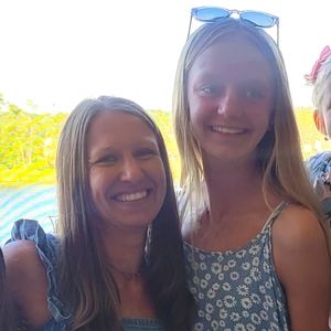 Meet your Posher, Erika & Baylee